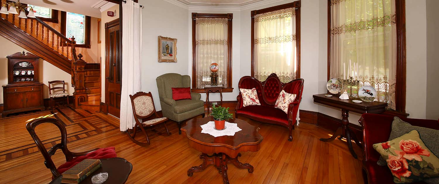 Another parlour image of Summerside Inn Bed and Breakfast