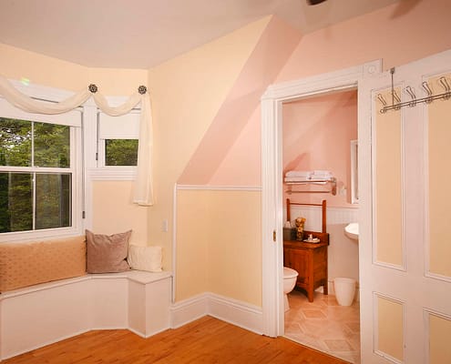 Springroom alternate view at Summerside Inn Bed and Breakfast